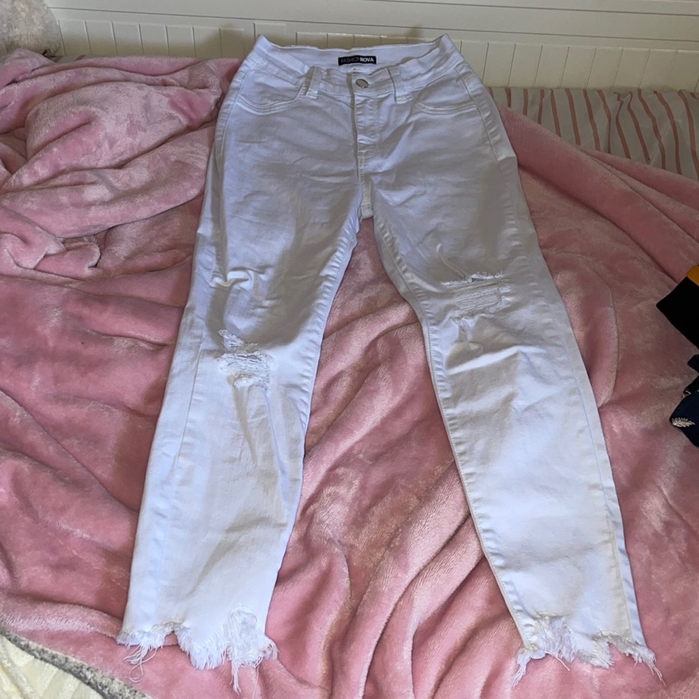 White fashion nova jeans